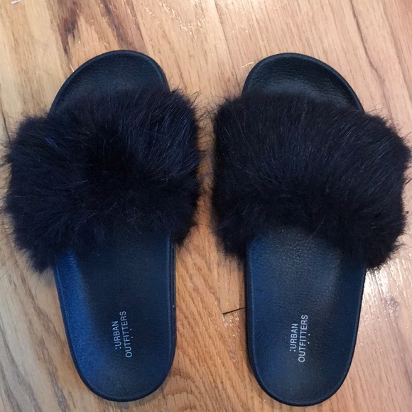 urban outfitters fur slides